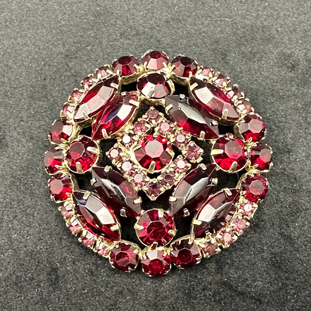 Juliana D & E Elegant Red and Gold round Brooch